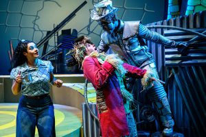 De Bikken Man in gesprek met de Vogelverschrikker uit The Wiz
