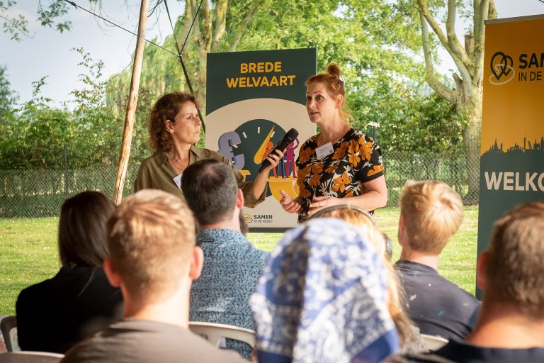 Wendy interviewt Martine van Titurel tijdens de Social Summer